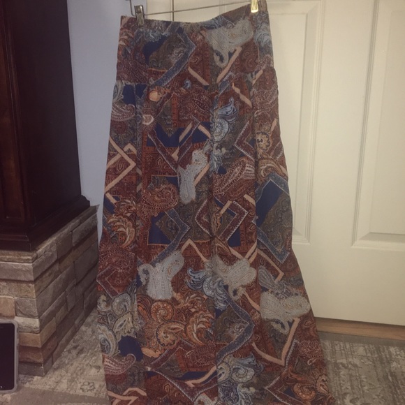 Bohemian long patterned skirt - Picture 1 of 4